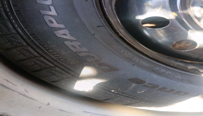 2010 Maruti Swift VXI, Petrol, Manual, 1,70,961 km, tyre