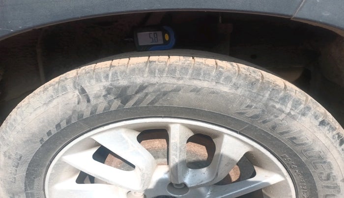 2016 Mahindra Kuv100 K8 D 6 STR, Diesel, Manual, 1,07,880 km, tyre