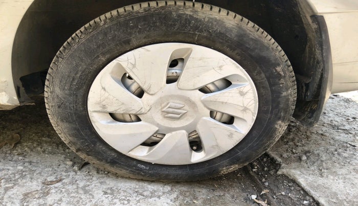 2011 Mahindra Verito D2 BS-III, Diesel, Manual, 2,83,416 km, tyre