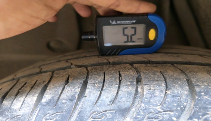 2014 Nissan Terrano XL (P), Petrol, Manual, 83,531 km, tyre