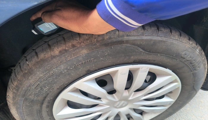 2022 Maruti Dzire VXI, Petrol, Manual, 4,296 km, tyre