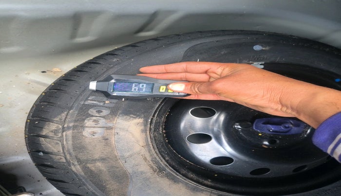 2022 Maruti Dzire VXI, Petrol, Manual, 4,296 km, tyre