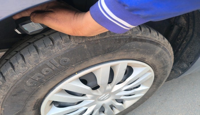 2022 Maruti Dzire VXI, Petrol, Manual, 4,296 km, tyre