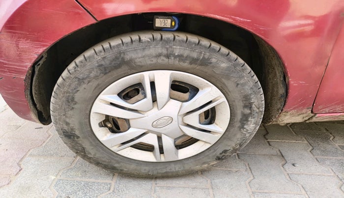 2017 Datsun Redi Go T (O), Petrol, Manual, 1,42,576 km, tyre