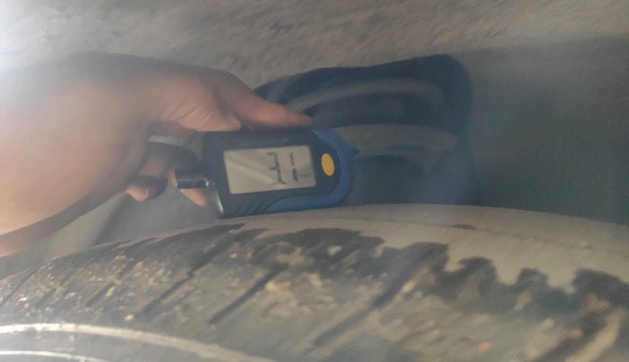 2017 Ford Ecosport TITANIUM 1.5L DIESEL, Diesel, Manual, 1,09,805 km, tyre