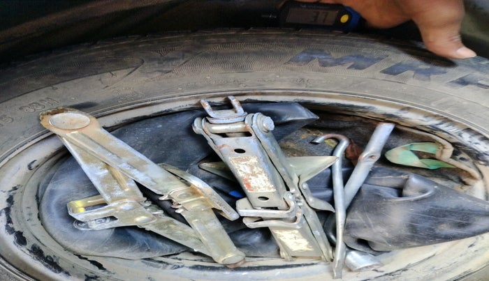 2018 Hyundai Elite i20 ASTA 1.4 CRDI DUAL TONE, Diesel, Manual, 2,49,375 km, tyre