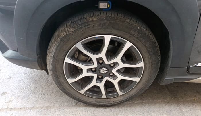 2025 Maruti XL6 ZETA AT, Petrol, Automatic, 9,942 km, tyre
