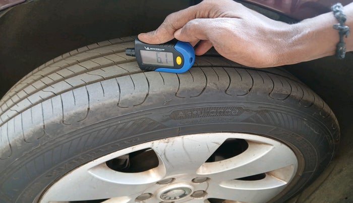 2013 Skoda Superb ELEGANCE 1.8 TSI MT, Petrol, Manual, 68,721 km, tyre