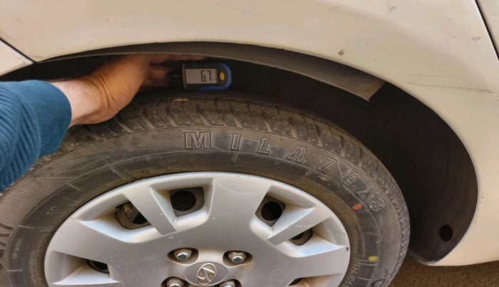 2013 Hyundai i20 MAGNA 1.2, Petrol, Manual, 1,11,955 km, tyre