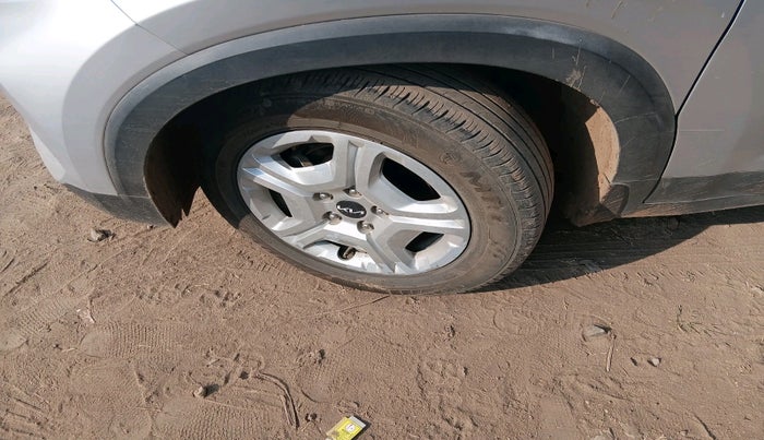 2023 KIA SONET HTK 1.5 DIESEL IMT, Diesel, Manual, 74,661 km, tyre