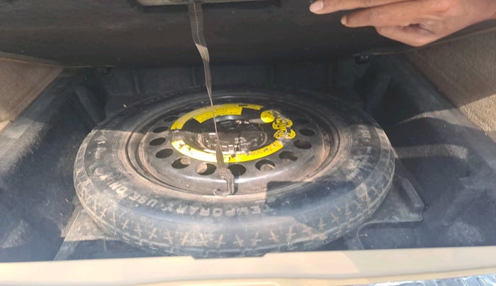 2014 Mercedes Benz Ml Class 250 CDI, Diesel, Automatic, 1,64,839 km, tyre