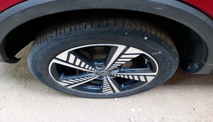 2020 MG ZS EV EXCLUSIVE, Electric, Automatic, 29,087 km, tyre