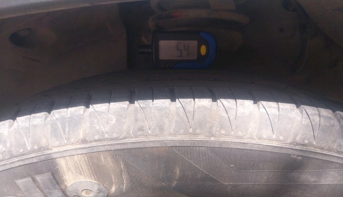 2022 KIA SONET HTX 1.5 AT, Diesel, Automatic, 26,684 km, tyre