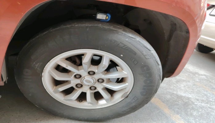 2015 Mahindra TUV300 T8, Diesel, Manual, 47,113 km, tyre