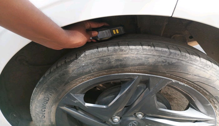 2021 Hyundai NEW I20 SPORTZ 1.2 MT, Petrol, Manual, 35,978 km, tyre