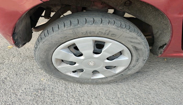 2011 Hyundai Santro Xing GLS LPG, Petrol, Manual, 1,31,846 km, tyre