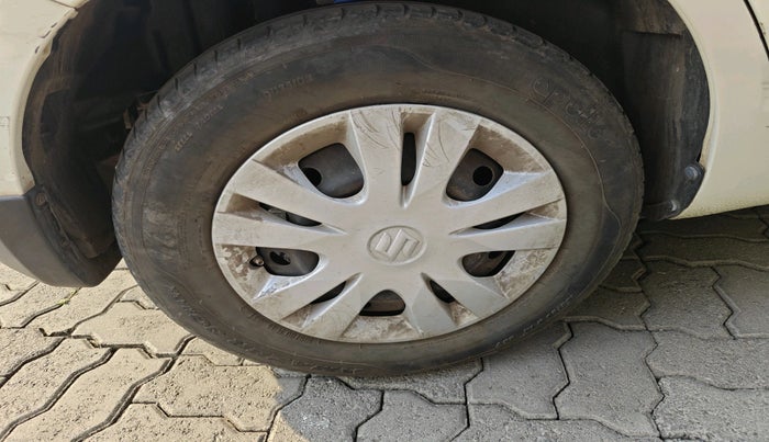 2014 Maruti Swift Dzire VXI, Petrol, Manual, 39,994 km, tyre