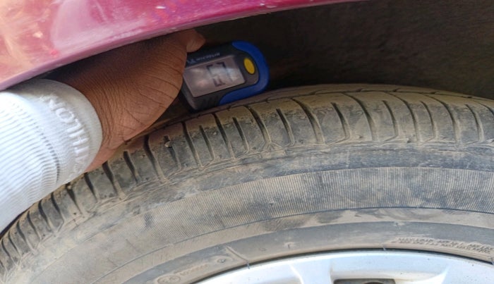 2014 Hyundai i10 SPORTZ 1.1, Petrol, Manual, 26,617 km, tyre