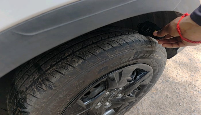 2024 Hyundai VENUE S 1.2, Petrol, Manual, 8,535 km, tyre