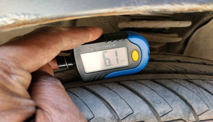 2018 Maruti IGNIS DELTA 1.3 AMT, Diesel, Automatic, 2,02,941 km, tyre