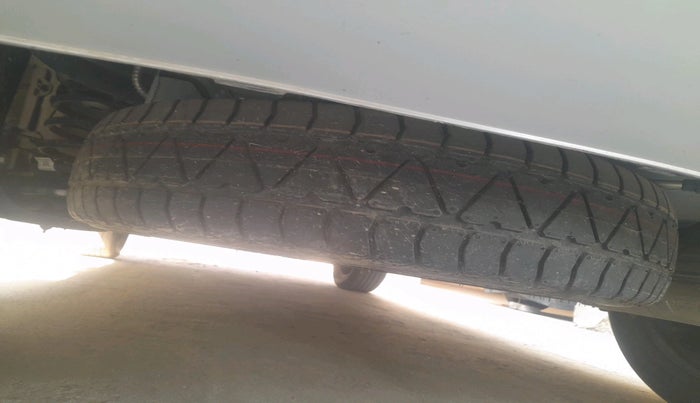 2024 Tata NEXON Fearless Plus (PS) 1.2 iCNG 6MT Dual Tone, CNG, Manual, 24,179 km, tyre