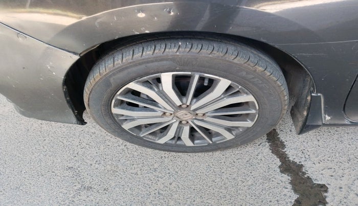 2017 Honda City 1.5L I-VTEC ZX CVT, Petrol, Automatic, 1,55,805 km, tyre