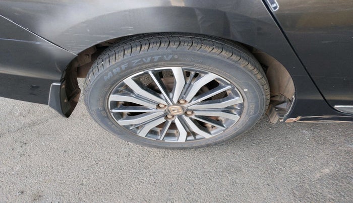 2017 Honda City 1.5L I-VTEC ZX CVT, Petrol, Automatic, 1,55,805 km, tyre