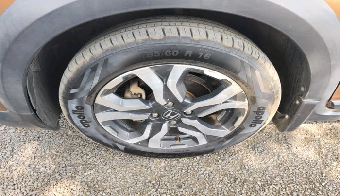 2017 Honda WR-V 1.2L I-VTEC VX MT, Petrol, Manual, 91,732 km, tyre