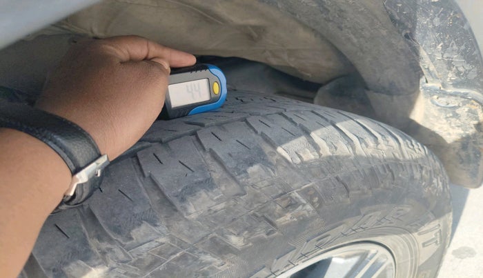 2022 Toyota Fortuner 4X2 AT 2.8 DIESEL, Diesel, Automatic, 1,00,500 km, tyre