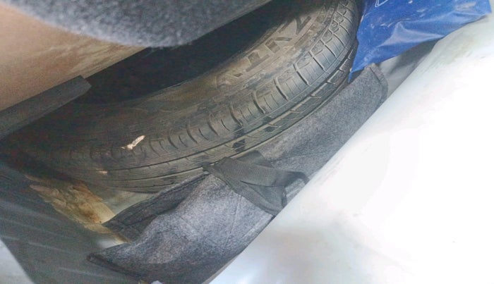 2025 Honda Amaze ZX 1.2 Petrol MT, Petrol, Manual, 27,471 km, tyre