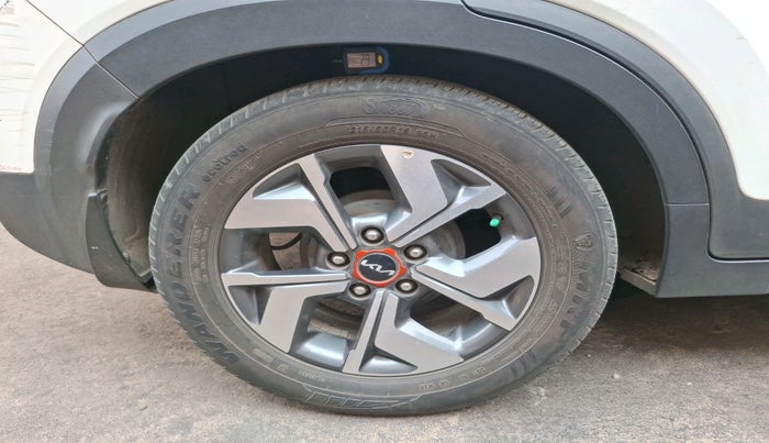 2022 KIA SONET HTX ANNIVERSARY EDITION 1.5, Diesel, Manual, 67,548 km, tyre