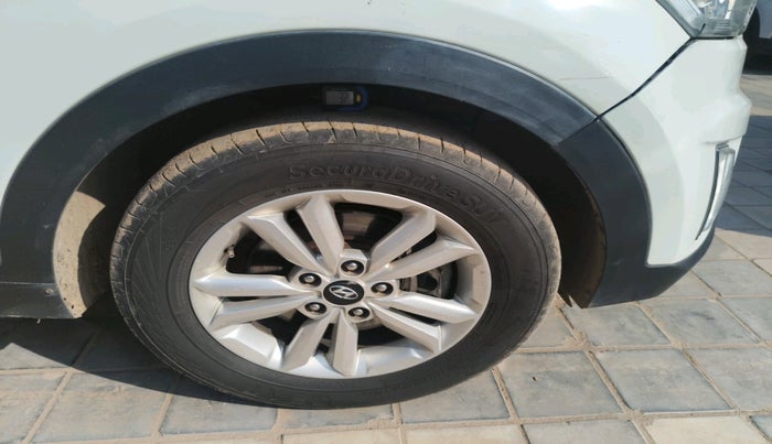 2018 Hyundai Creta SX 1.6 DIESEL, Diesel, Manual, 1,41,729 km, tyre