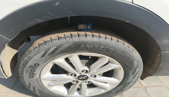 2018 Hyundai Creta SX 1.6 DIESEL, Diesel, Manual, 1,41,729 km, tyre