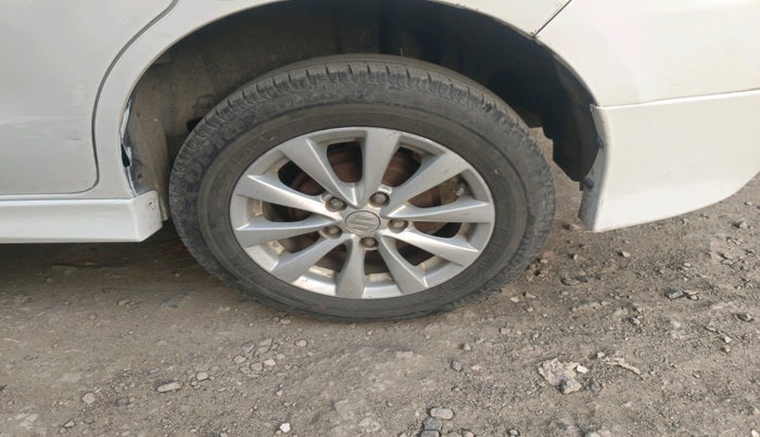 2012 Maruti Ertiga ZDI, Diesel, Manual, 1,52,369 km, tyre