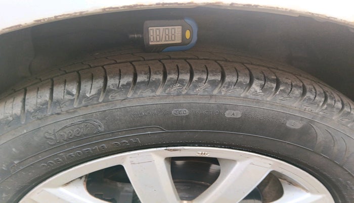 2011 Maruti SX4 ZDI, Diesel, Manual, 1,20,625 km, tyre