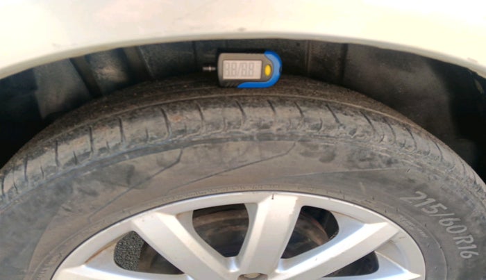 2011 Maruti SX4 ZDI, Diesel, Manual, 1,20,625 km, tyre