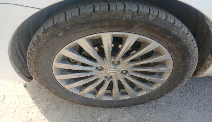 2017 Maruti Ciaz ALPHA DIESEL 1.3, Diesel, Manual, 89,027 km, tyre