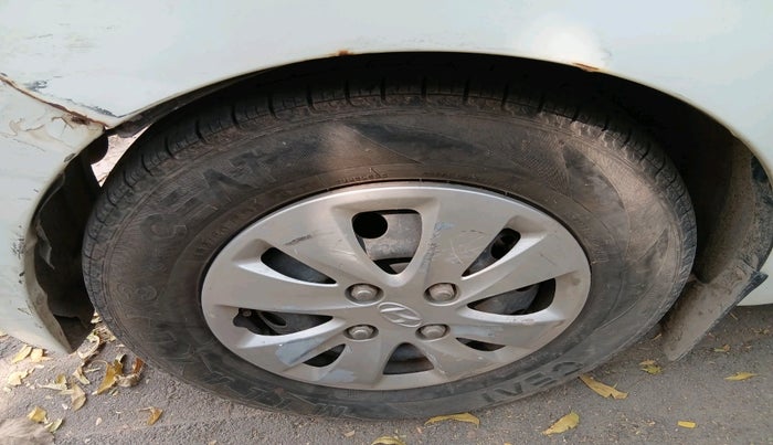 2011 Hyundai i10 MAGNA 1.1, CNG, Manual, 96,919 km, tyre