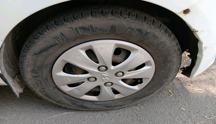 2011 Hyundai i10 MAGNA 1.1, CNG, Manual, 96,919 km, tyre