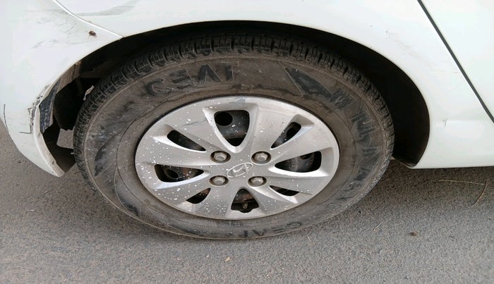 2011 Hyundai i10 MAGNA 1.1, CNG, Manual, 96,919 km, tyre