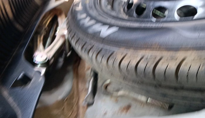 2020 Maruti Baleno ZETA PETROL 1.2, Petrol, Manual, 65,287 km, tyre