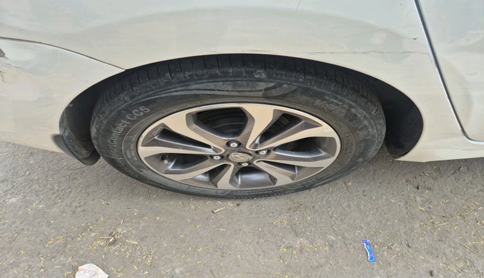 2017 Hyundai Xcent SX 1.2 CRDI (O), Diesel, Manual, 84,827 km, tyre