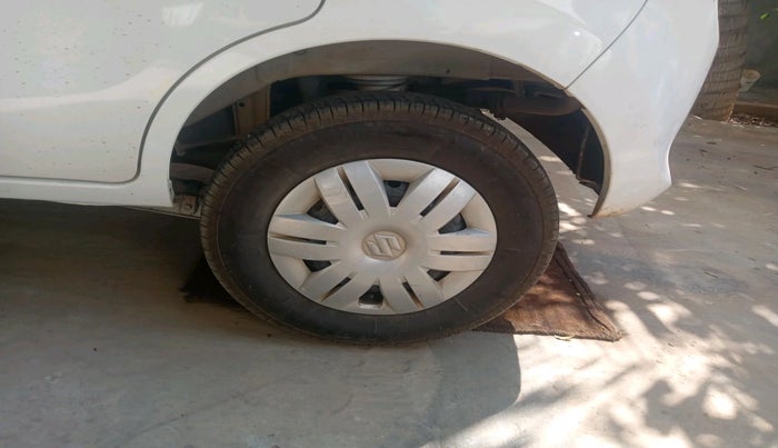 2020 Maruti Alto LXI CNG, CNG, Manual, 77,046 km, tyre