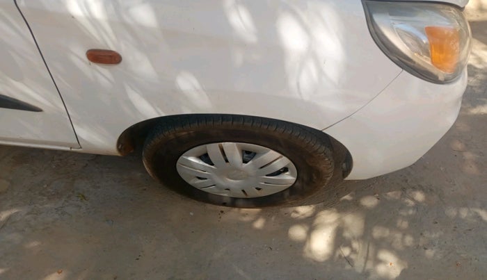 2020 Maruti Alto LXI CNG, CNG, Manual, 77,046 km, tyre