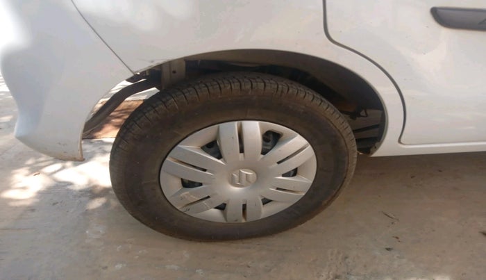 2020 Maruti Alto LXI CNG, CNG, Manual, 77,046 km, tyre