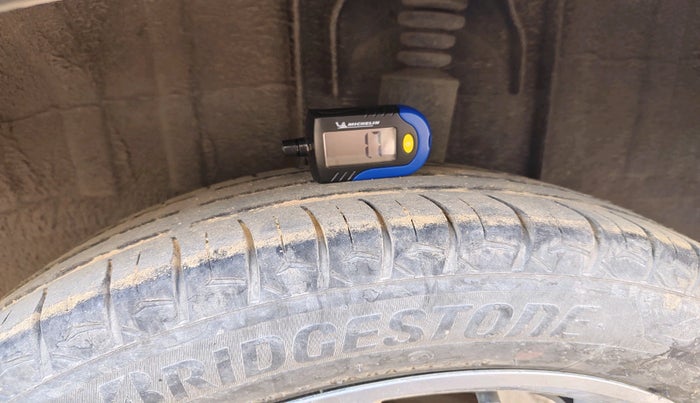 2020 Renault TRIBER RXZ, Petrol, Manual, 1,21,873 km, tyre