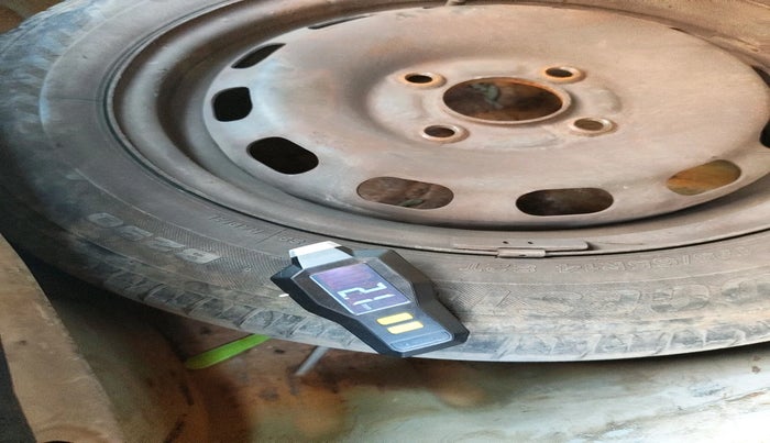 2011 Ford Figo TITANIUM 1.4 DIESEL, Diesel, Manual, 1,34,152 km, tyre