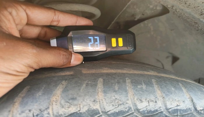 2011 Ford Figo TITANIUM 1.4 DIESEL, Diesel, Manual, 1,34,152 km, tyre