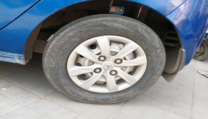 2014 Hyundai Eon ERA +, Petrol, Manual, 16,558 km, tyre