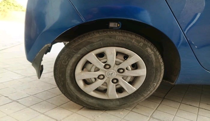 2014 Hyundai Eon ERA +, Petrol, Manual, 16,558 km, tyre